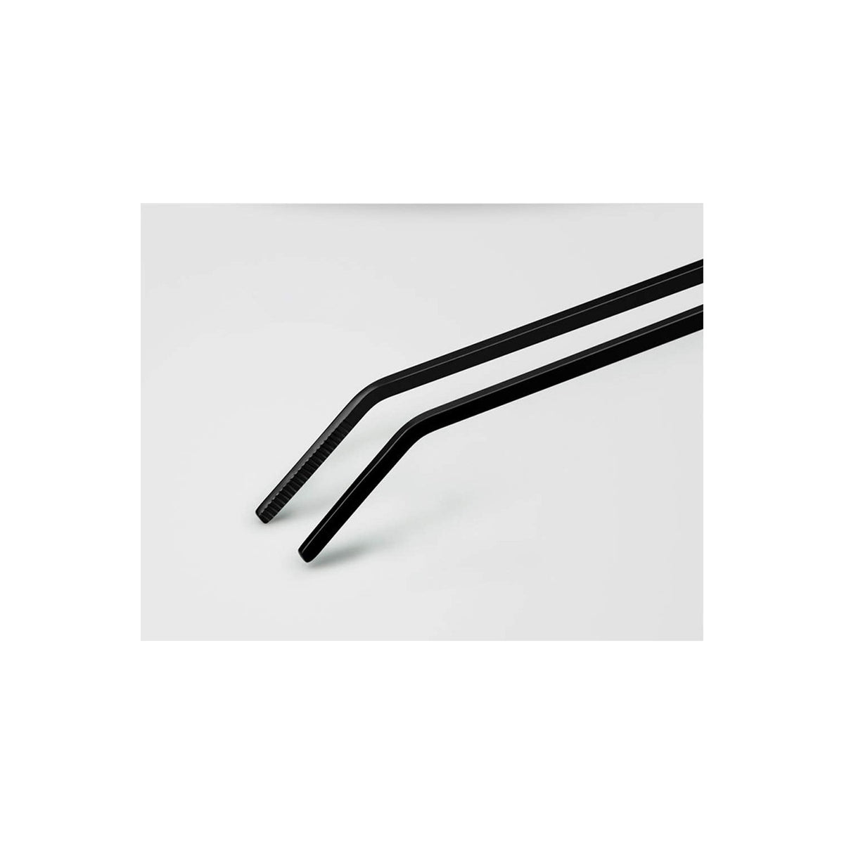 Curved Aquarium Tweezers Stainless Steel for precise handling of aquatic plants. Perfect for daily use, available at Curat Cart.
