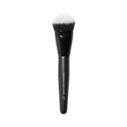 Buy now e.l.f. Smooth Swipe Foundation Brush, Face Makeup Brush For A Natural-Looking Finish, For Liquid & Cream Formulas, Vegan & Cruelty-Free at indiglob india