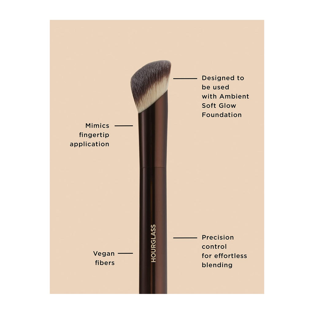 Hourglass Ambient Soft Glow Foundation Brush