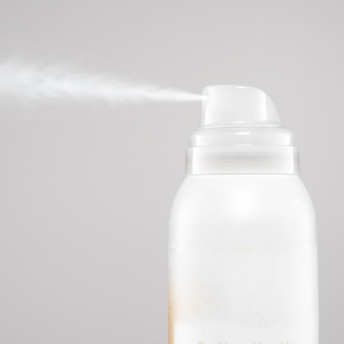 Bumble and bumble. Blondish Tinted Dry Shampoo | Dry Shampoo Adds Volume and Root Coverage | Blonde Tint, 4.4 Ounce