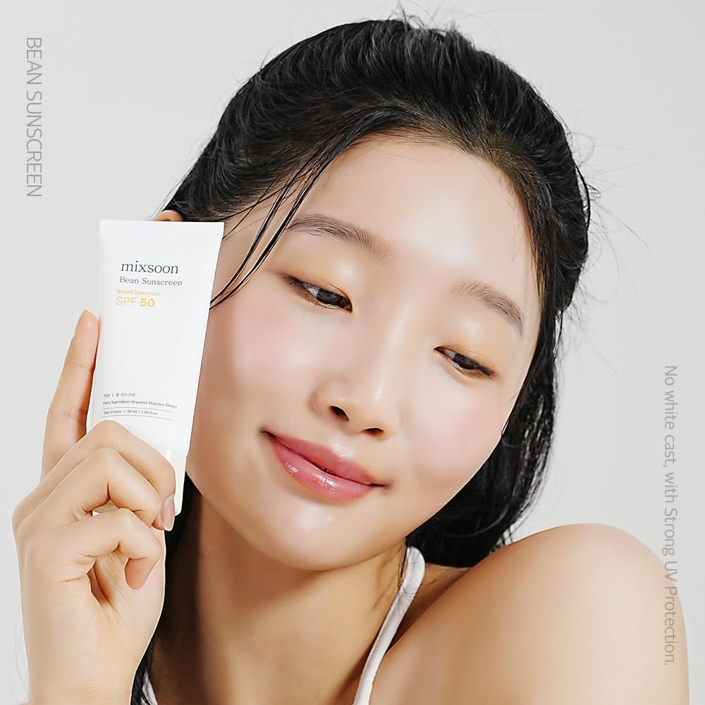 mixsoon Bean Sunscreen-Lightweight Airy Texture SPF 50 No Pilling Korean Sunscreen for Face, No White Cast, Non-Sticky Stocking Stuffers 50ml / 1.69 fl.oz. Korean Glass Skin Care (Bean, 1.69)