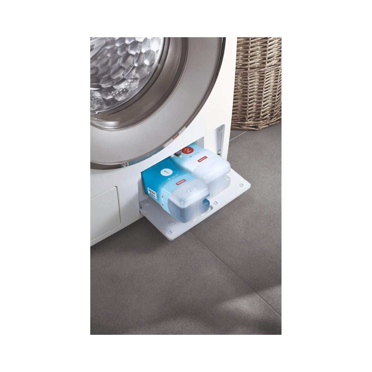 Miele UltraPhase 1 & 2, 2-Component Detergent for Whites/Colors Aqua Fragrance (2, UltraPhase 1 & 2)