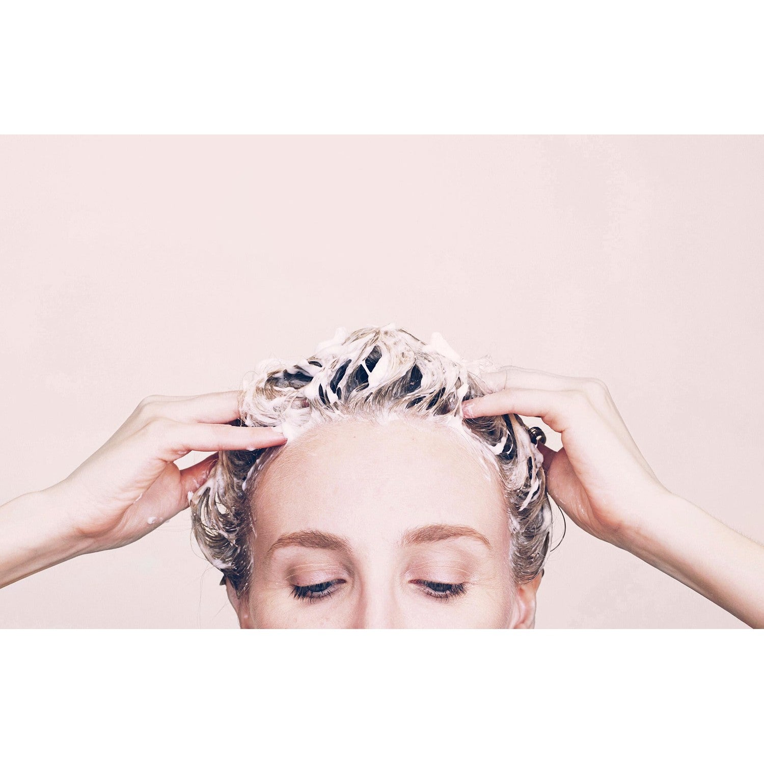 Kristin Ess Deep Clean Clarifying Shampoo for Oily Hair & Build Up | Detox Purifying + Cleansing Oily Hair Treatment - Sulfate Free + Vegan - Product for Thick, Curly + Color Treated Hair
