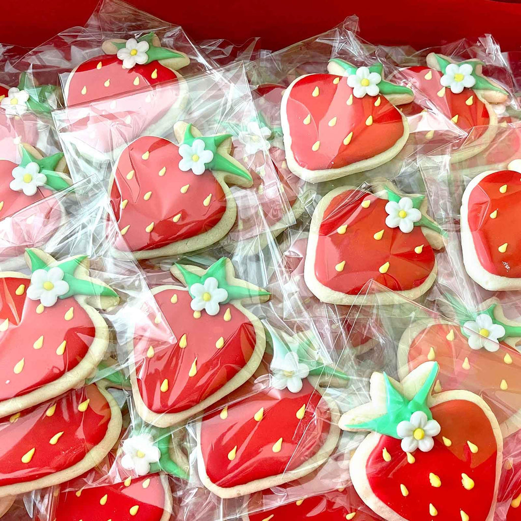 300 PCS Clear Cellophane Cookies Bags Self Sealing with 4x6"（150 PCS）& 5x7"（150 PCS) - Resealable Plastic Treat Bags Self Adhesive for Packaging Cookies, Party Favors, Bakery