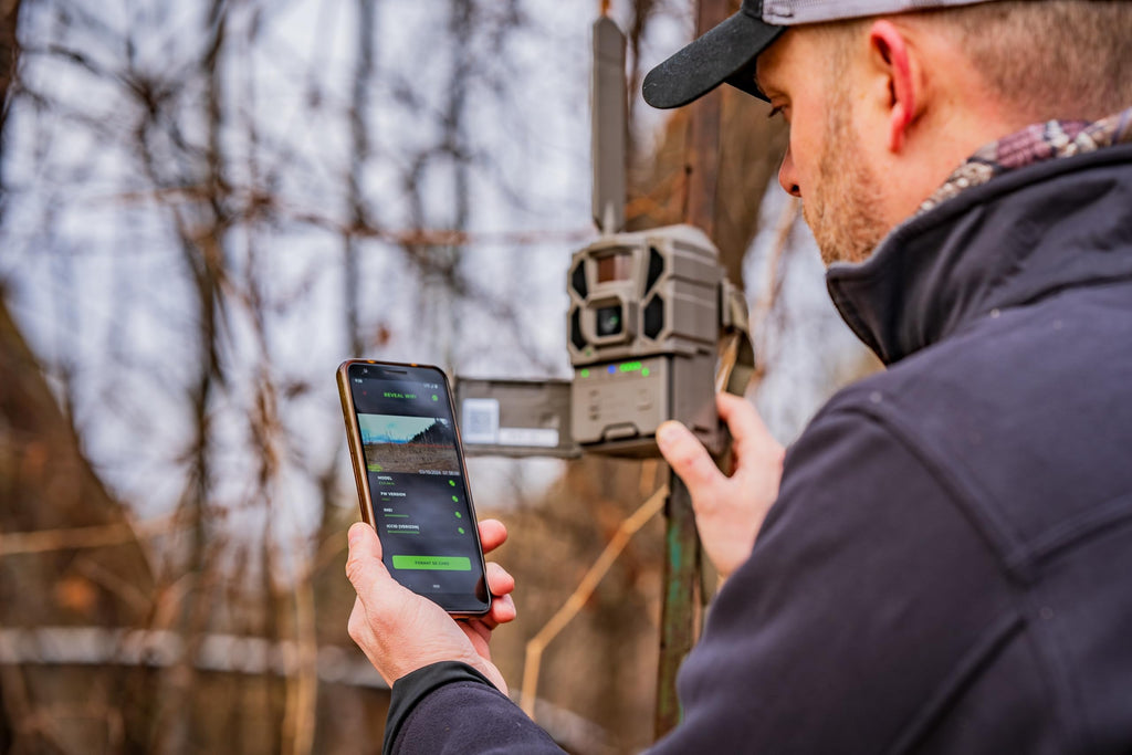 TACTACAM Reveal X Gen 3.0 Cellular Trail Camera - Multi Carrier, HD Photos & Videos, Pre-Installed Antenna, Built-in GPS, Best Battery Life, Low-Glow IR Flash, Fast Trigger Speed + Reveal Solar Panel