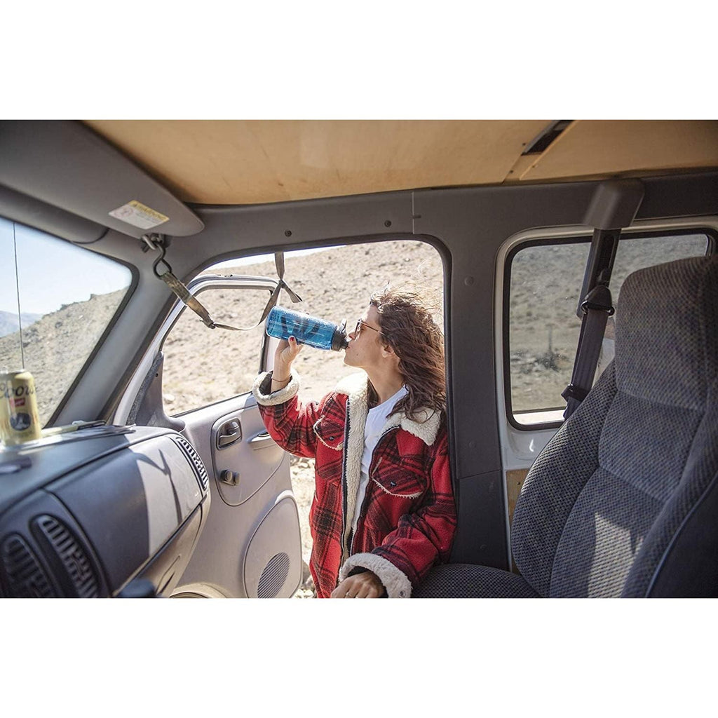 Buy now CamelBak Chute Mag BPA Free Water Bottle with Tritan Renew - Magnetic Cap at indiglob india