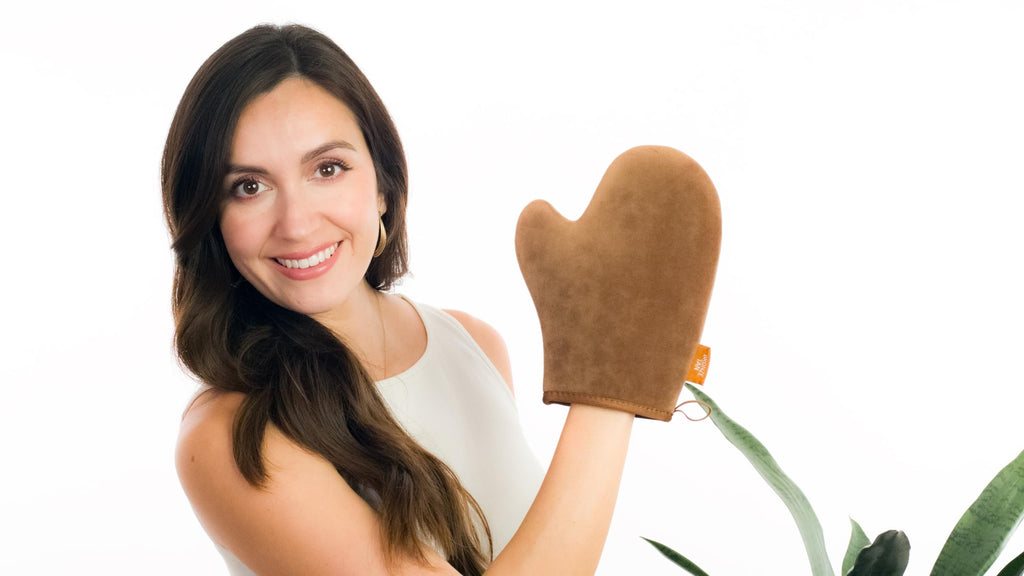 Buy now Self Tanning Mitt Applicator With Thumb â€“ Ultra Soft Self Tanner Mitt for Applying Tanning Mousse or Lotion â€“ Machine Washable & Reusable Sunless Tanning Glove for Streak-Free Tan at indiglob india