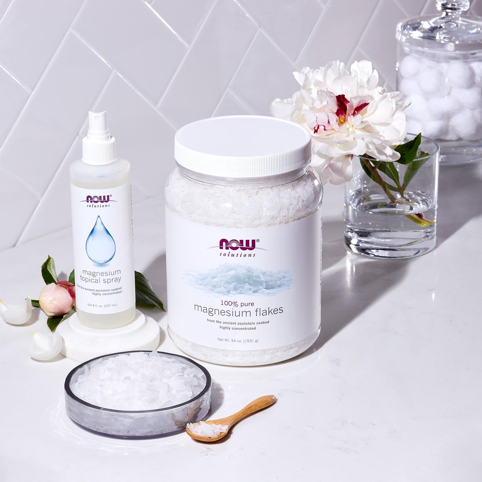 NOW Foods Solutions, Magnesium Flakes, 100% Pure, from the Ancient Seabed, Highly Concentrated, 54-Ounce
