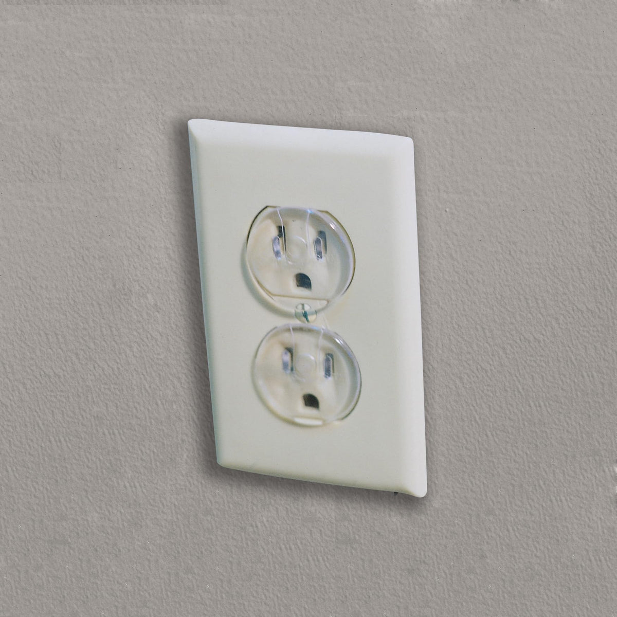 Safety 1st 12 Pack Ultra Clear Outlet Plugs