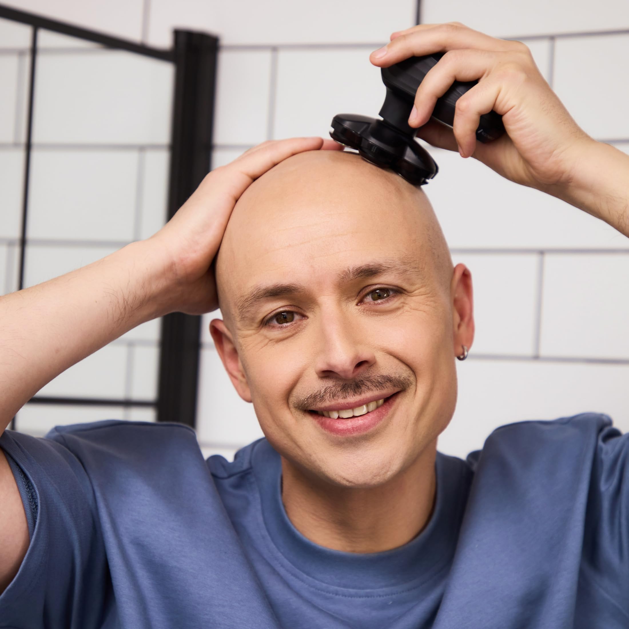 Remington Balder MAX Head Shaver for Men, 7-Head Rotary Wet & Dry Razor | Cordless Design for Flexible Use, 70-Min Runtime, rechargeable battery, wet & dry shaving, sleek black finish