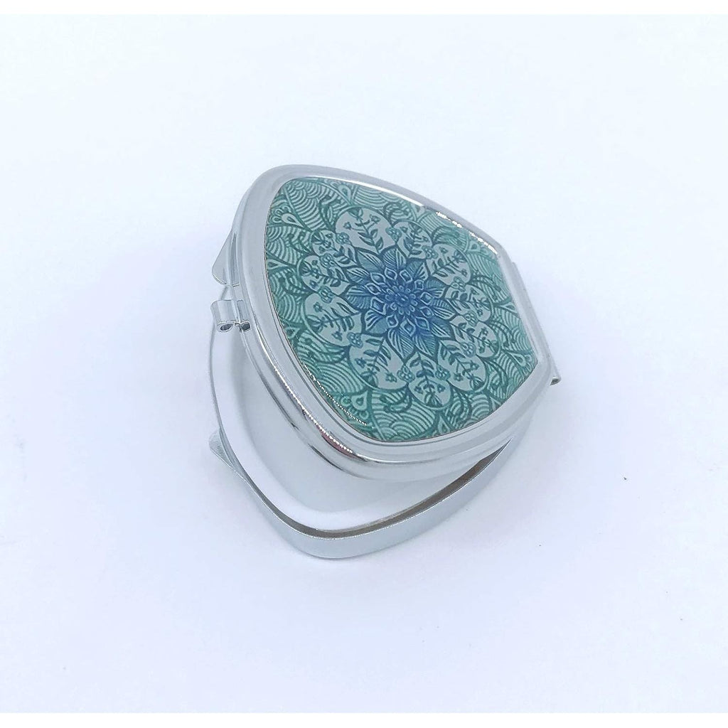 Buy now Pill Box,Green Mandala Pill Case for Purse Pocket Pill Organizer Decorative Boxes Silver Single Compartment Travel Medicine Tablet Holder Wallet at indiglob india