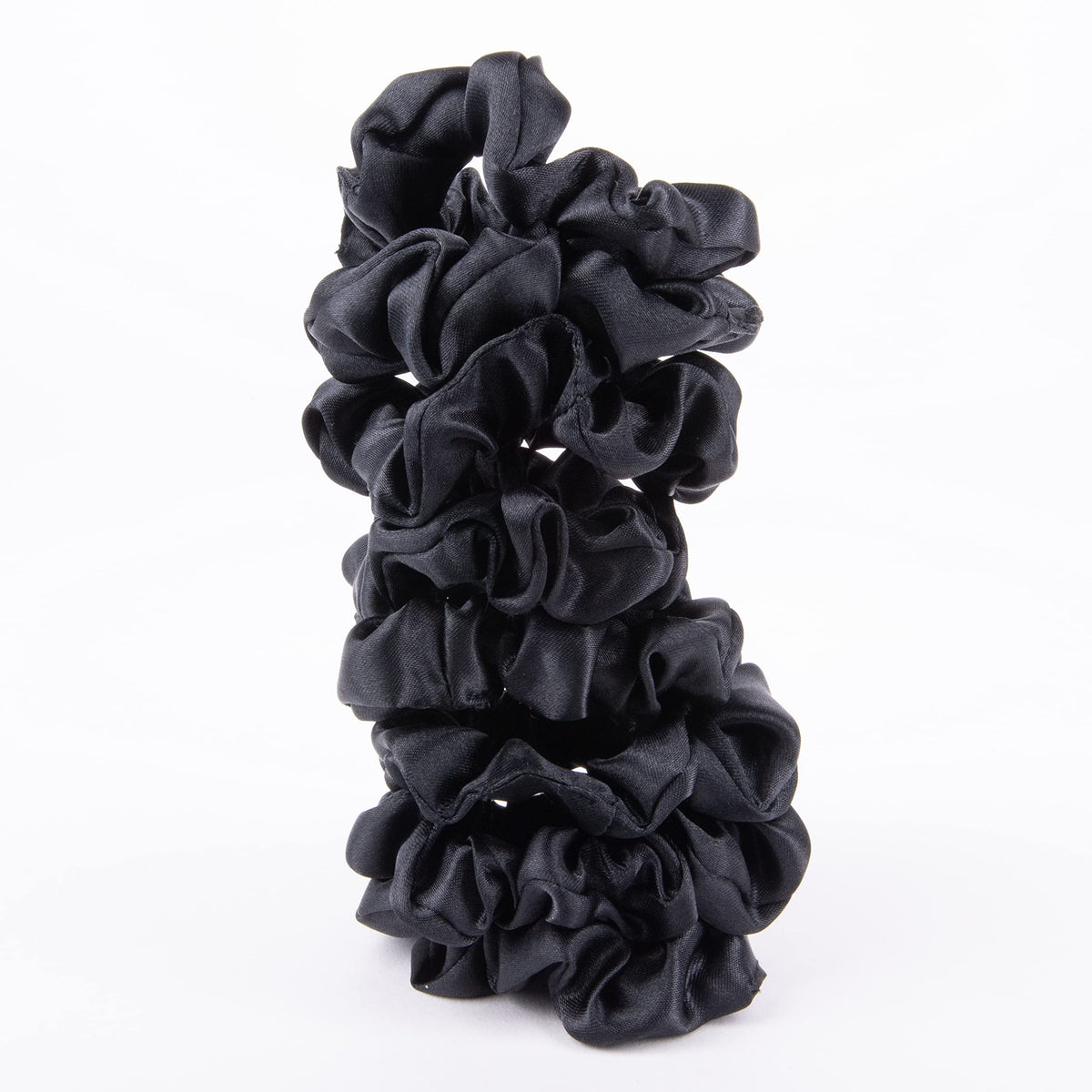 Amazon Basics Satin Scrunchies – No Crease, No Damage Hair Ties – Frizz Free, Gentle, Stylish Scrunchies. Black, 8 Count, For Thin and Normal Hair