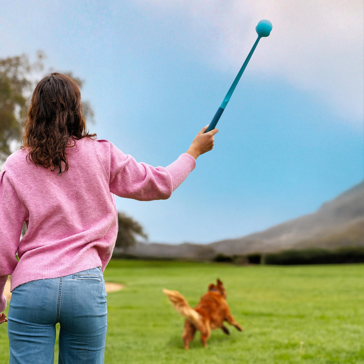 GoSports Pets 24 Inch Dog Ball Launcher - Ergonomic Tennis Ball Thrower for Dogs 20+ lbs - Includes Tosser and (2) 2.5 Inch Balls for Fetch