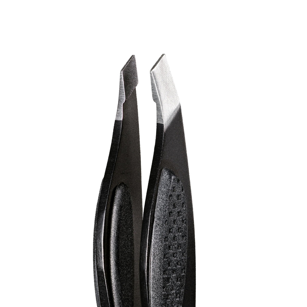 Buy now Revlon Comfort and Control Tweezer, Easy to Use Eyebrow Tool with Wide Grip, 1 count at indiglob india