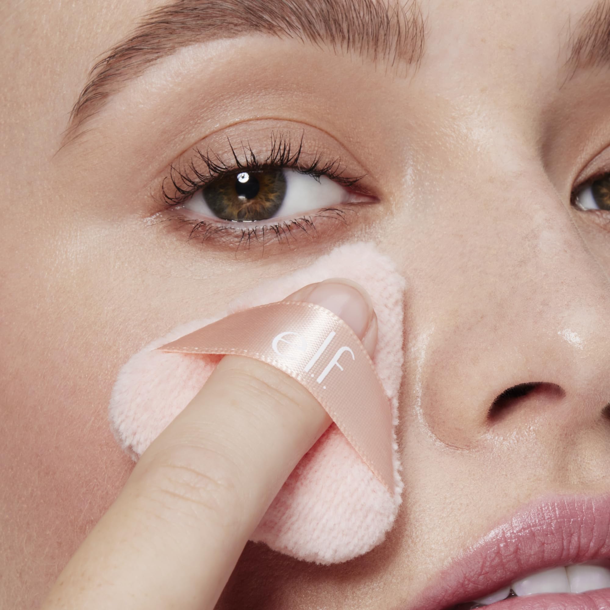 e.l.f. Halo Glow Pinkie Puffs | Finger-sized, Mini Puff For Applying Loose & Pressed Powders, Soft, Reusable & Washable, Vegan & Cruelty-Free, Set of 3