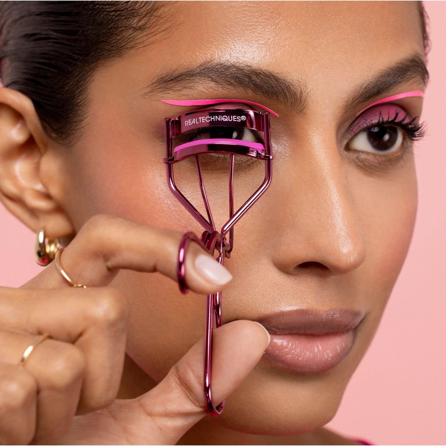 Real Techniques Miracle Eyelash Curler, Lash Tool for Mascara, Pink | Lifted lashes, eyelash curler for all eye shapes, pink eyelash curler, pinch-free curved edge