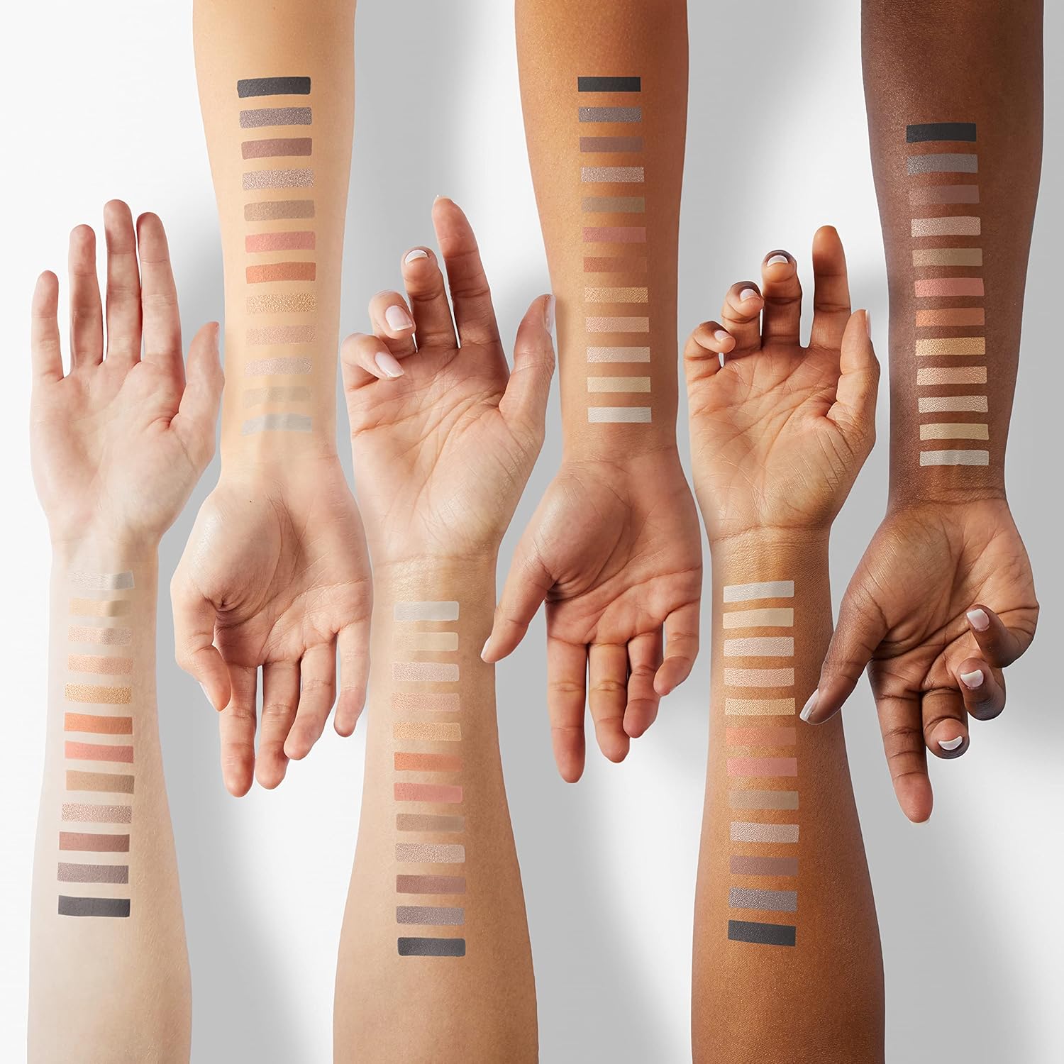 Buy now L.A. Girl Fanatic Eyeshadow Palette, The Nudist GES418 at indiglob india