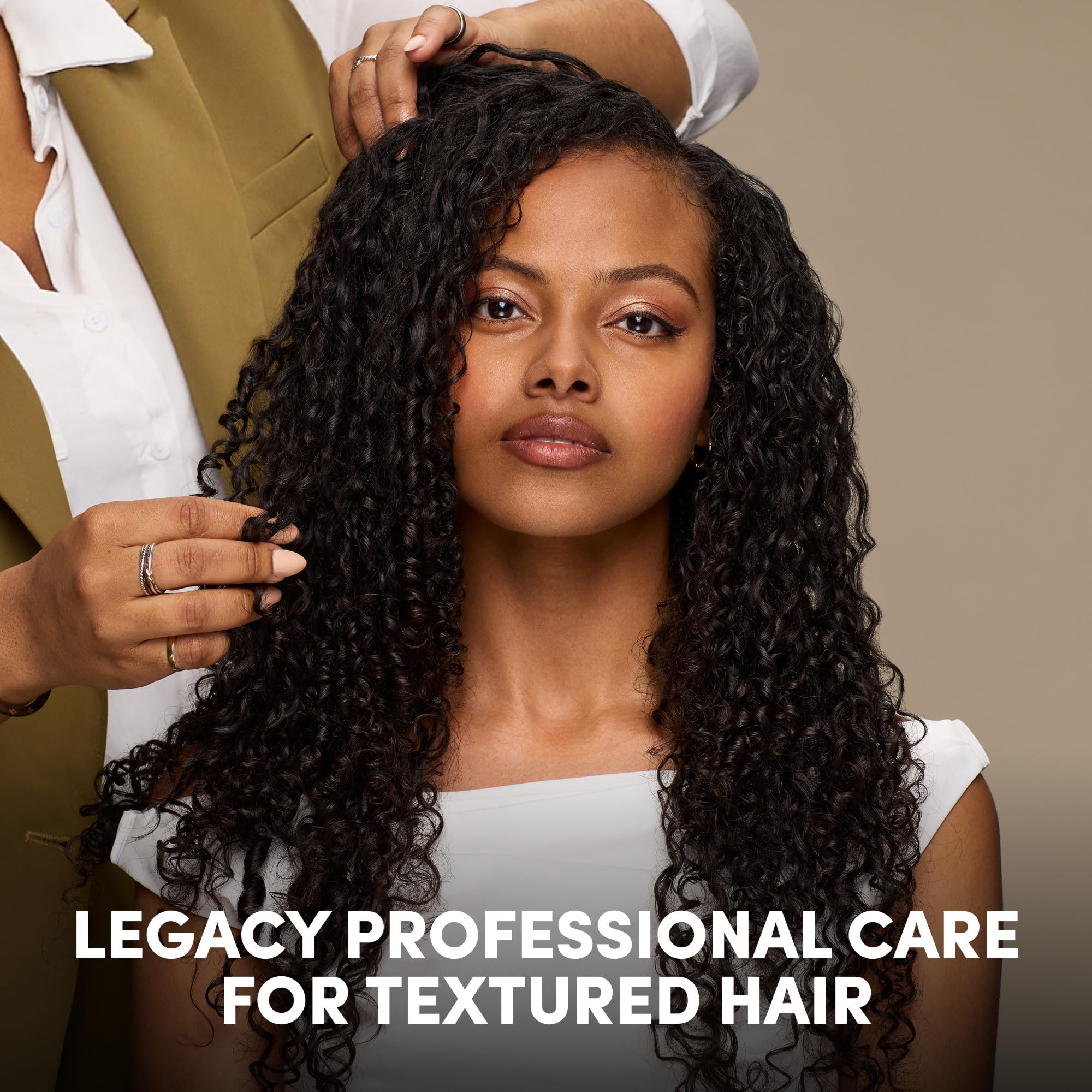 Mizani 25 Benefit Miracle Milk - Leave in Conditioner for Curly Hair, With Coconut Oil, Curl Detangler Spray, Anti Frizz Heat Protectant, No Drying Alcohols, Paraben-Free