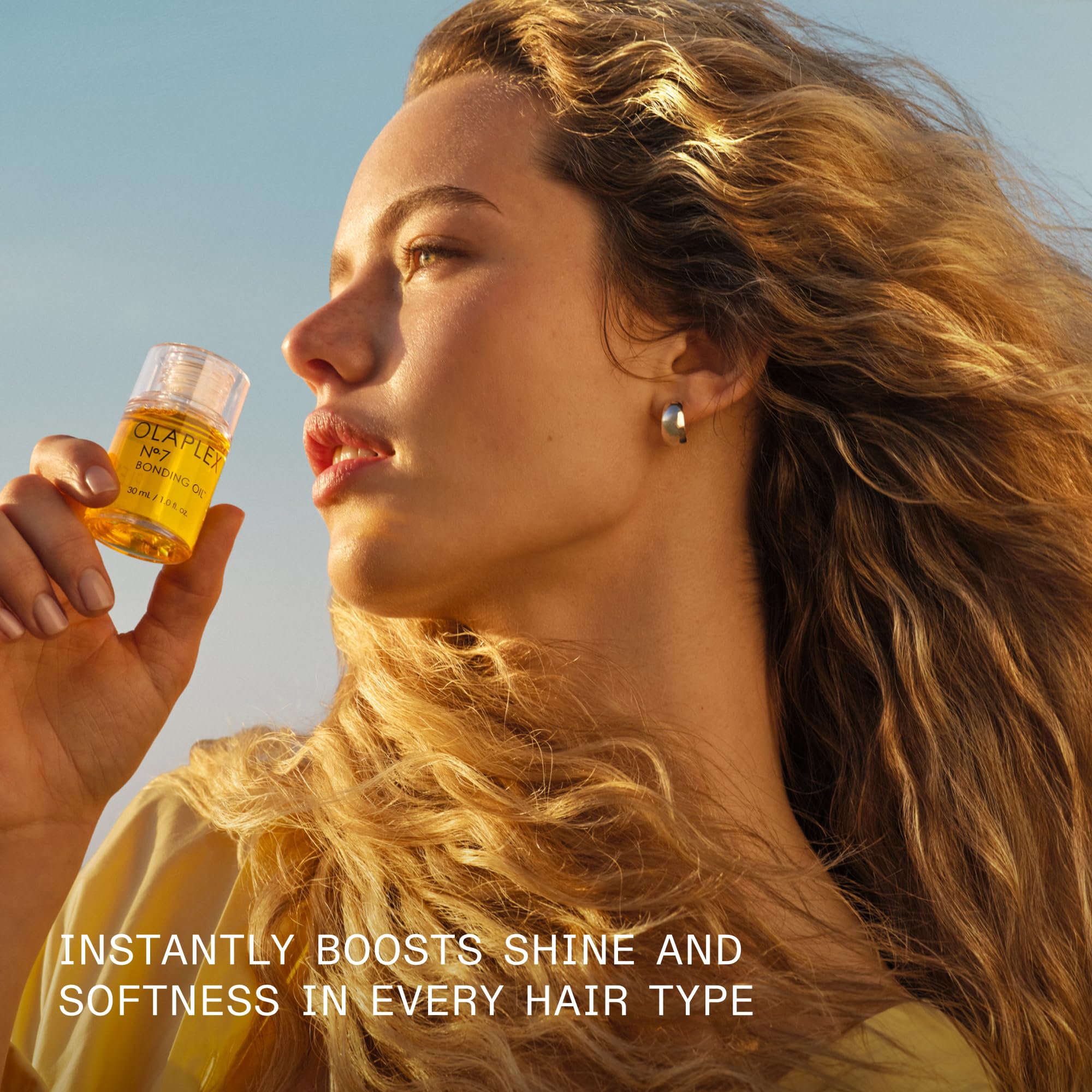 Olaplex N°.7 Bonding Hair Oil | High Shine, 30 mL | Heat Protection Up to 450°F/232°C, Use on Wet or Dry Hair, Vitamin E and Sunflower Seed Oil