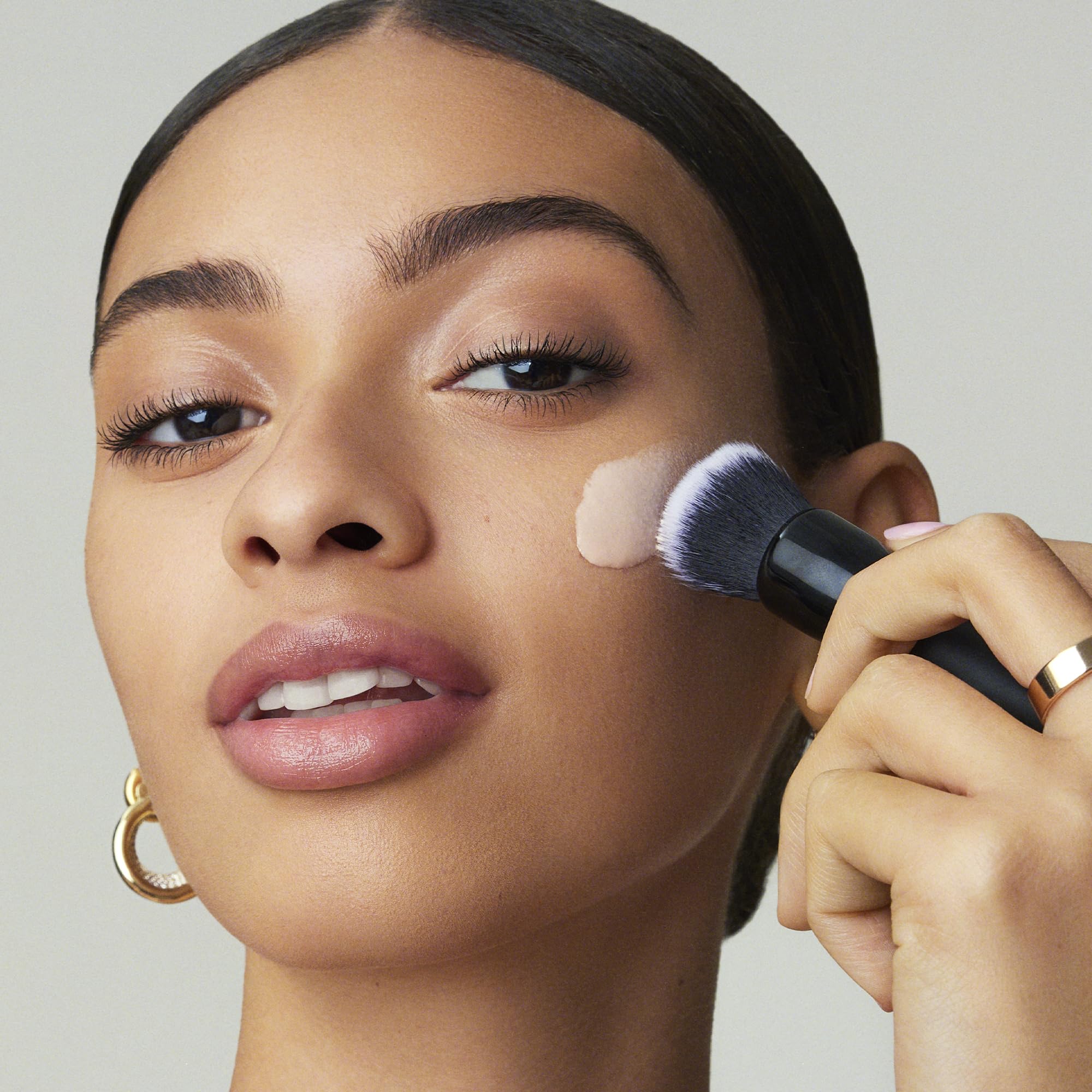 e.l.f. Liquid Poreless Putty Primer, Universal Sheer | Lightweight Face Primer For Long-lasting Makeup Wear, Creates A Smooth Complexion, Vegan & Cruelty-free