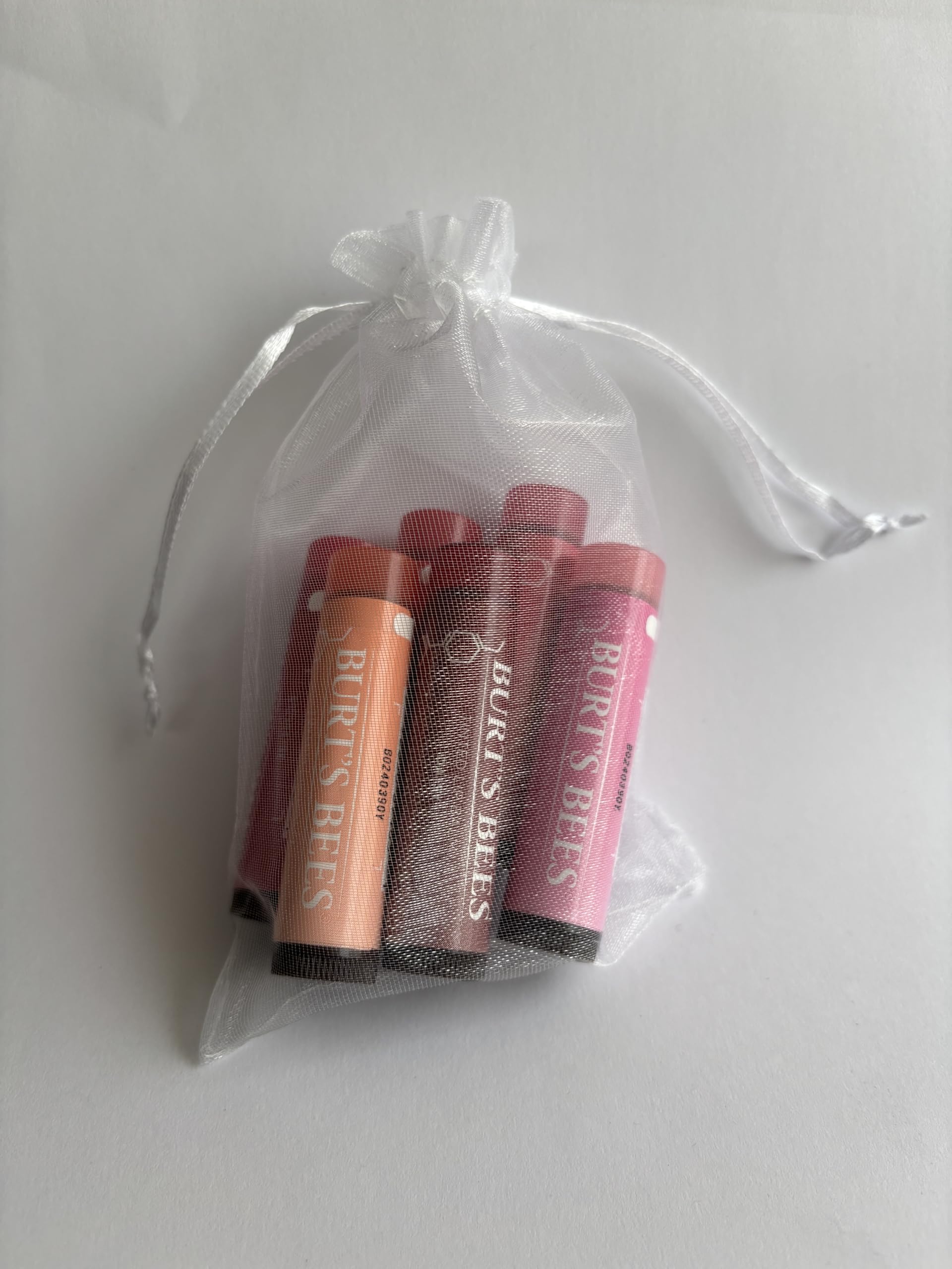 Buy now Burt's Bees 6 Pack Tinted Lip Balm Assorted Gift Pack - Pink Blossom, Rose, Red Dahlia, Magnolia, Sweet Violet, Daisy, Hibiscus, Choosen at Random at indiglob india