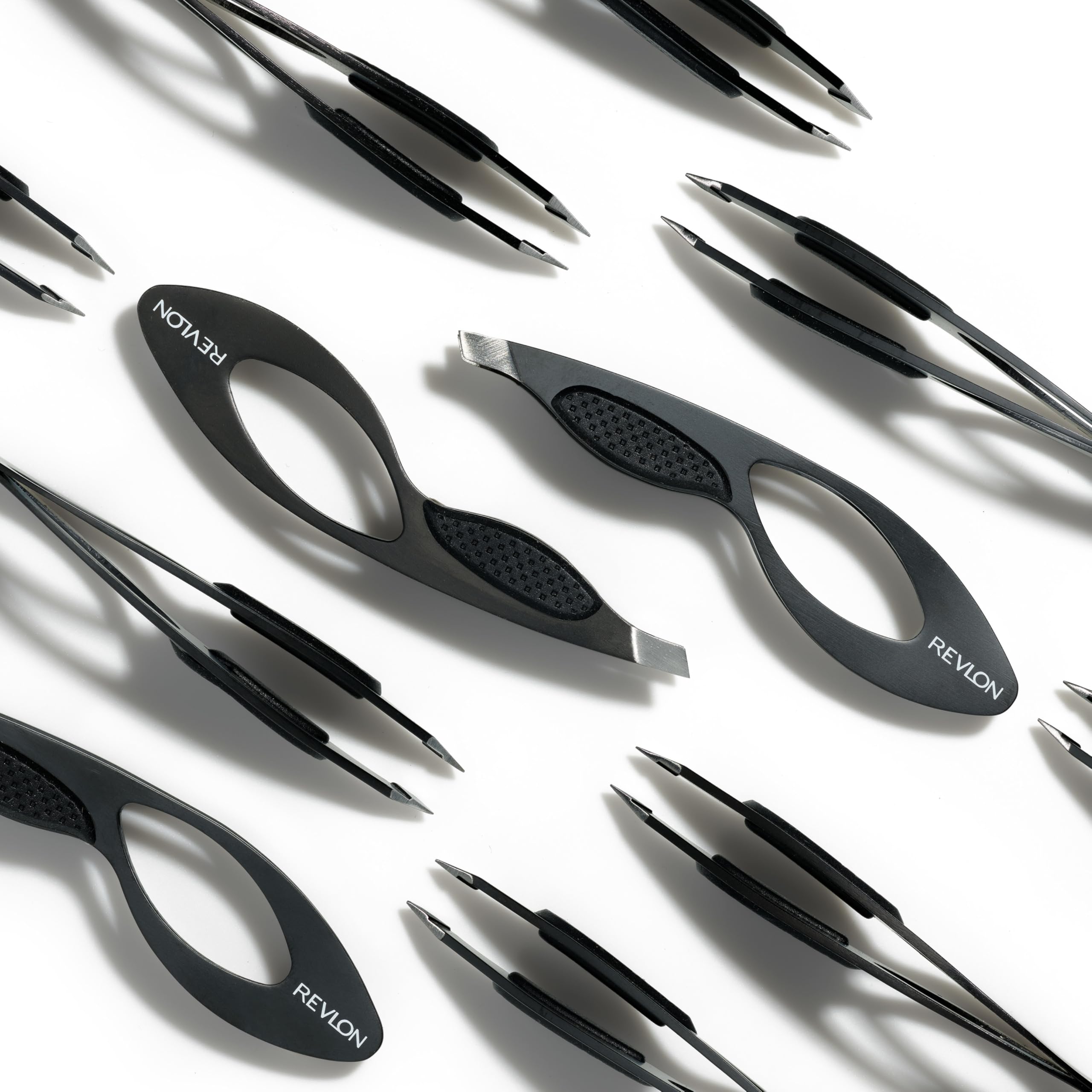 Buy now Revlon Comfort and Control Tweezer, Easy to Use Eyebrow Tool with Wide Grip, 1 count at indiglob india