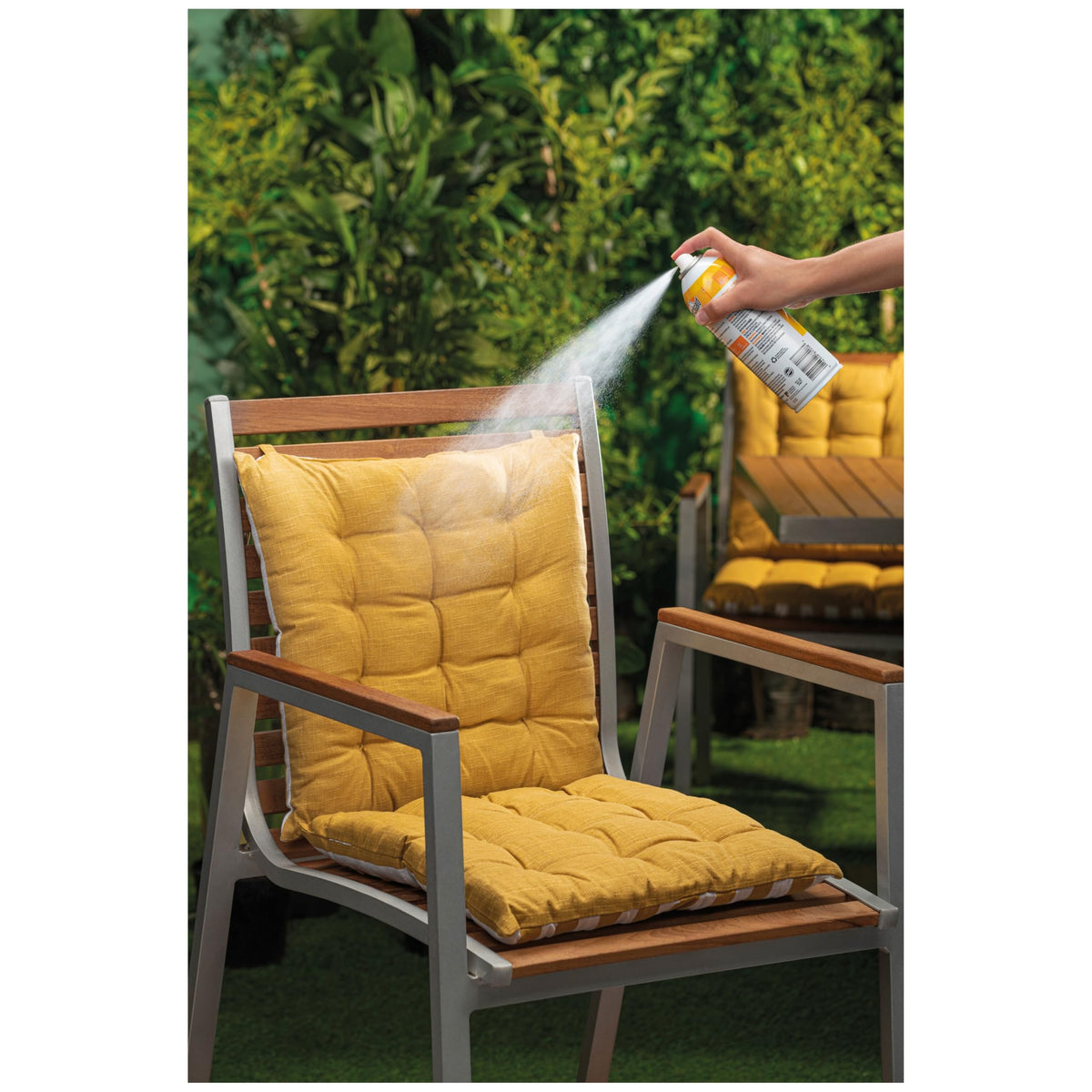 Scotchgard Outdoor Water & Sun Shield Fabric Spray, 10.5 oz, 2 Pack