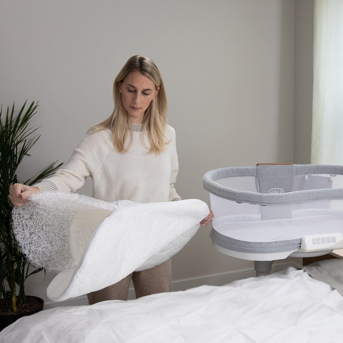 HALO DreamWeave Breathable Mesh BassiNest Pad – 100% Washable Cover and Core – Hypoallergenic, Non-Toxic Materials