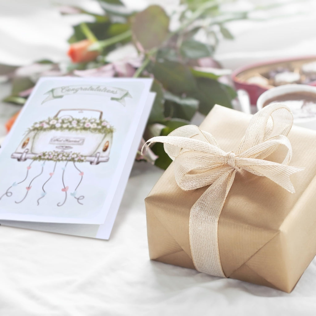 Wedding Card for Bride and Groom-Elegant Bridal Shower & Engagement Card, Congratulations Greeting Card for Bride to Be, Wedding Gifts for Couples(Getaway Car)