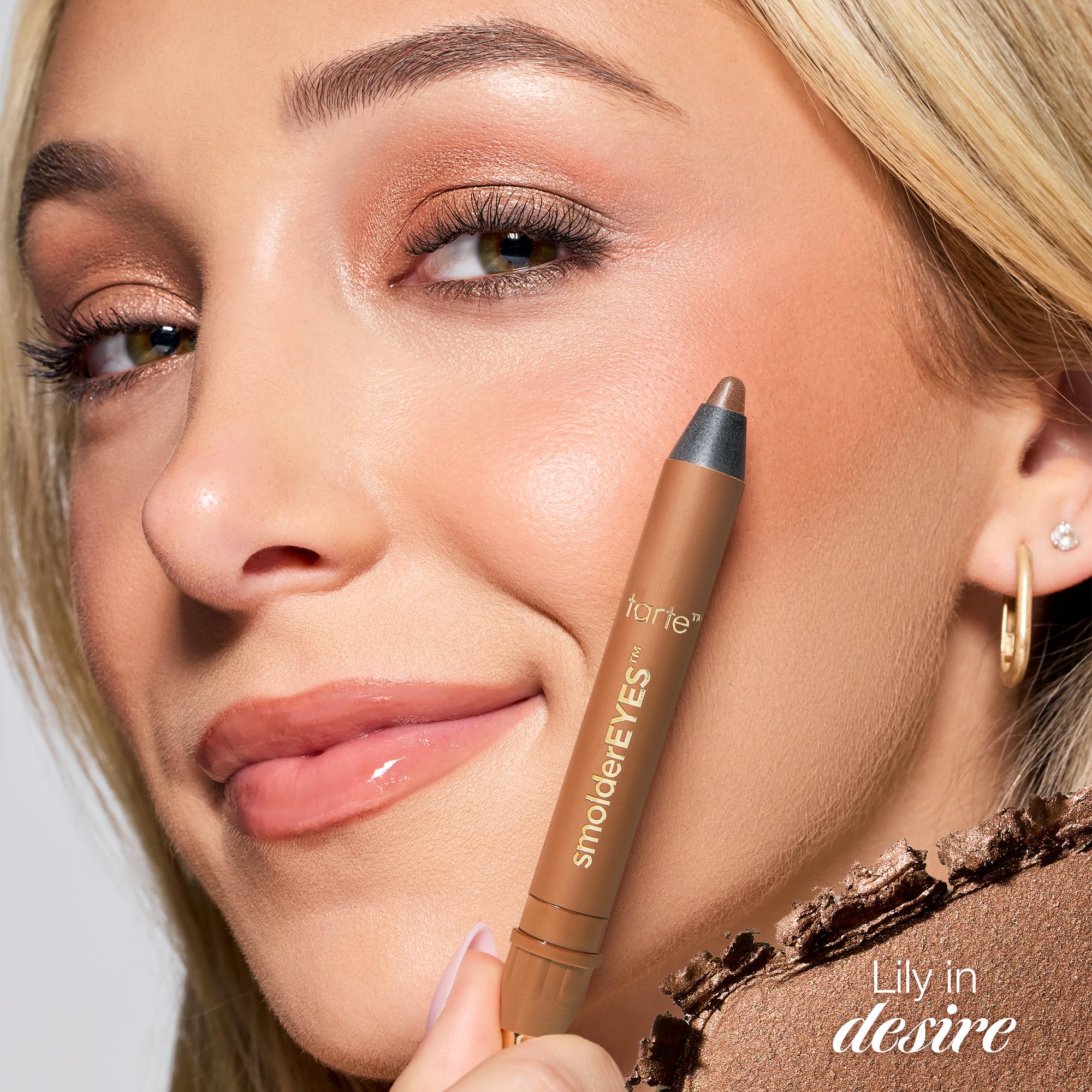 Tarte SmolderEYES shadow liner in Multi-U; smooth texture for defining eyes. Verified by CuratCart for authenticity.