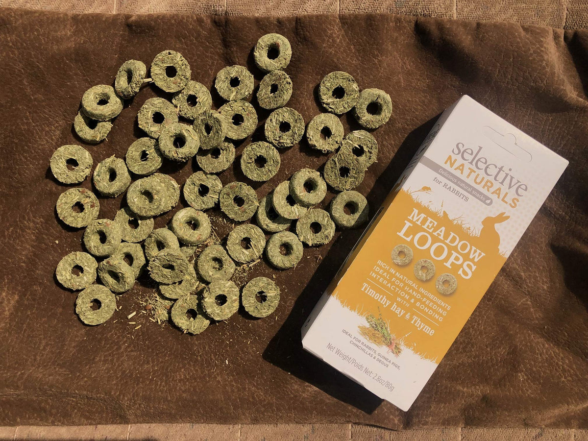 Supreme Petfoods 3 Pack of Selective Naturals Meadow Loops, 2.8 Ounces each, with Timothy Hay and Thyme