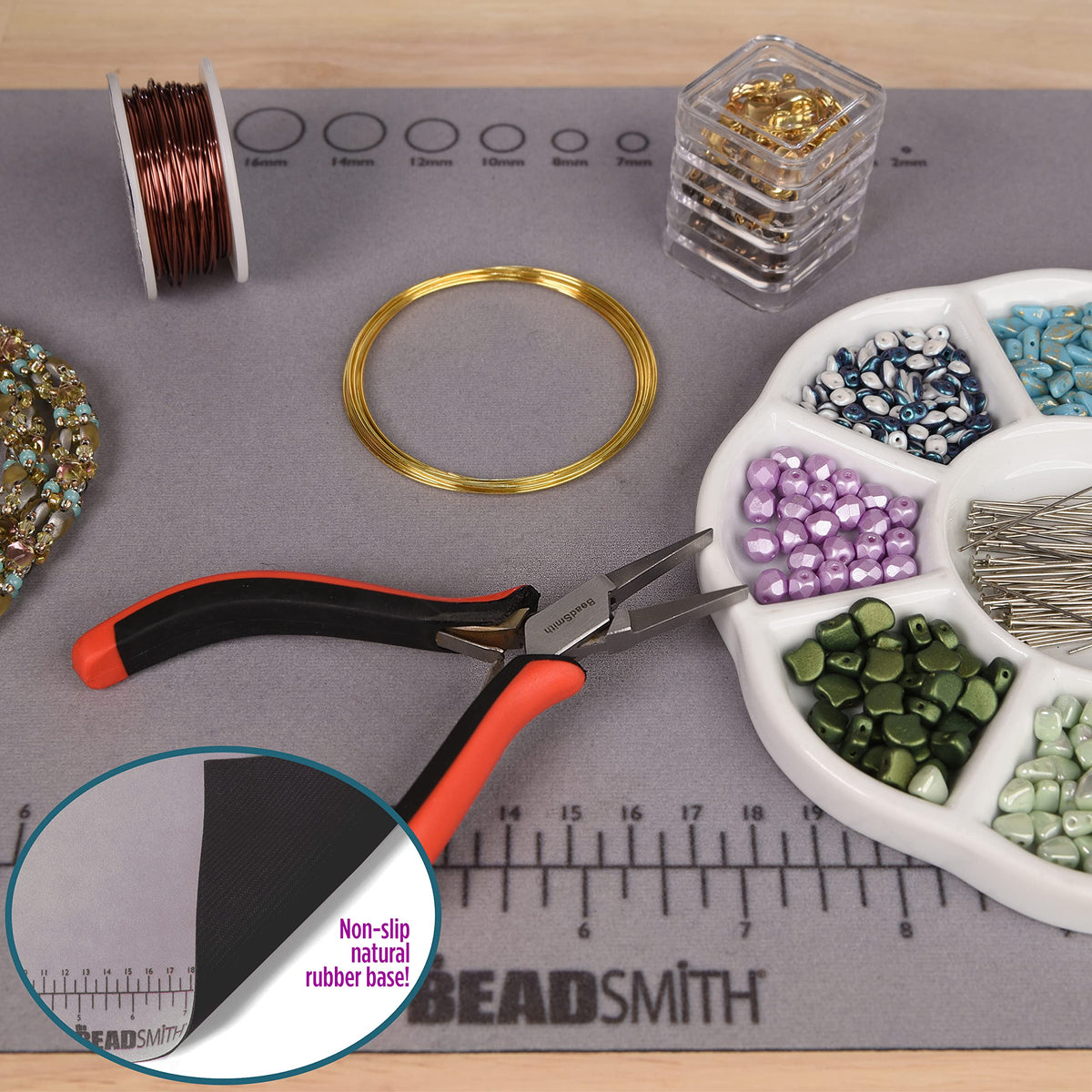 The Beadsmith Treasure Mat Tray and Mat