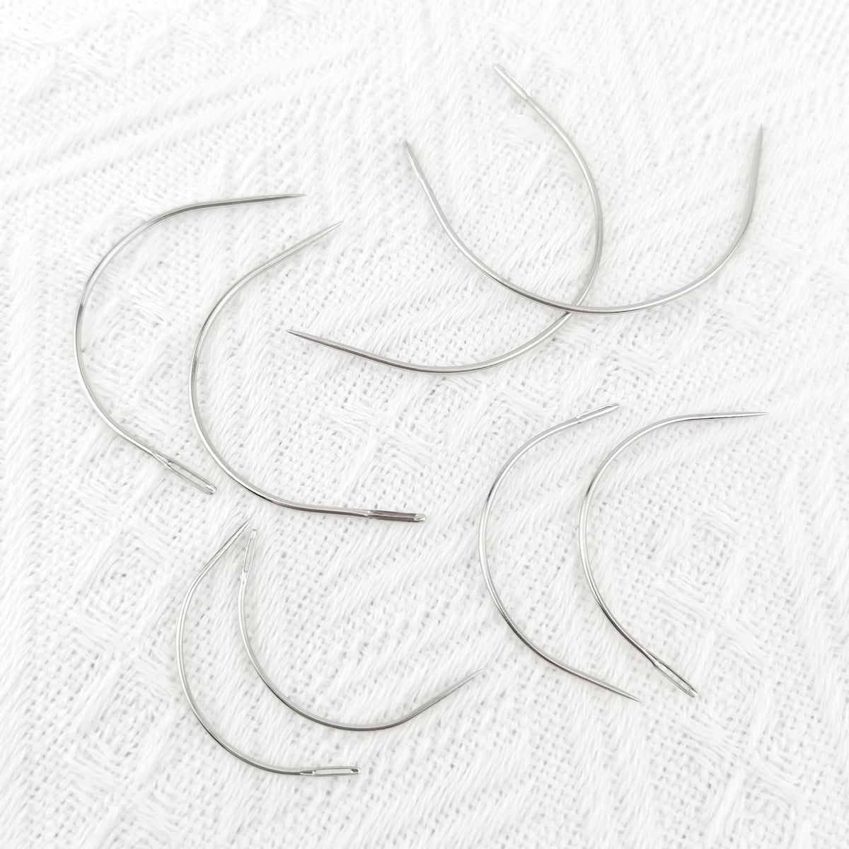 Discover the BlingKingdom Curved Needle Set, 100% Authentic and available at Curat Cart for your sewing needs in India.