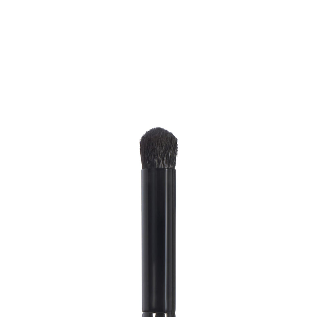 Discover the e.l.f. Eye Contour Brush, 100% authentic and available in India at Curat Cart for flawless eye makeup application.