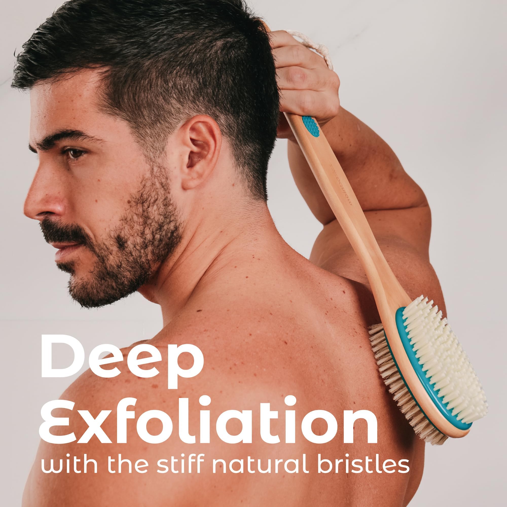 MainBasics Back Scrubber Shower Brush for deep exfoliation. Order online now and improve your shower experience!