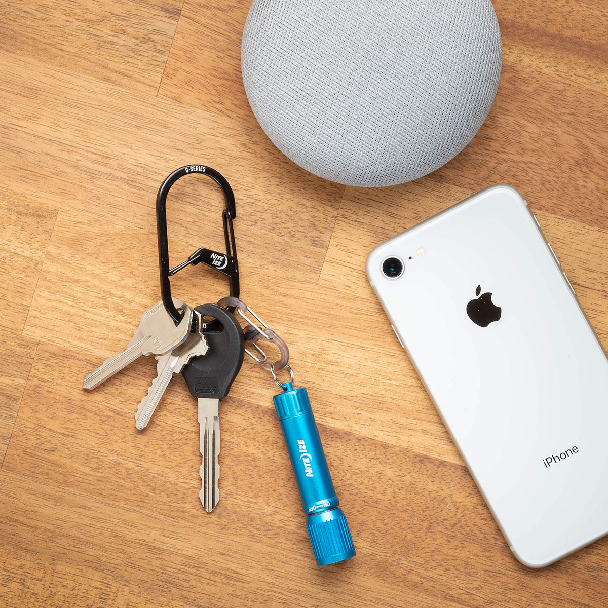 Discover the Nite IZE G-Series Carabiner, perfect for daily use, enhancing your keychain functionality at Curat Cart.