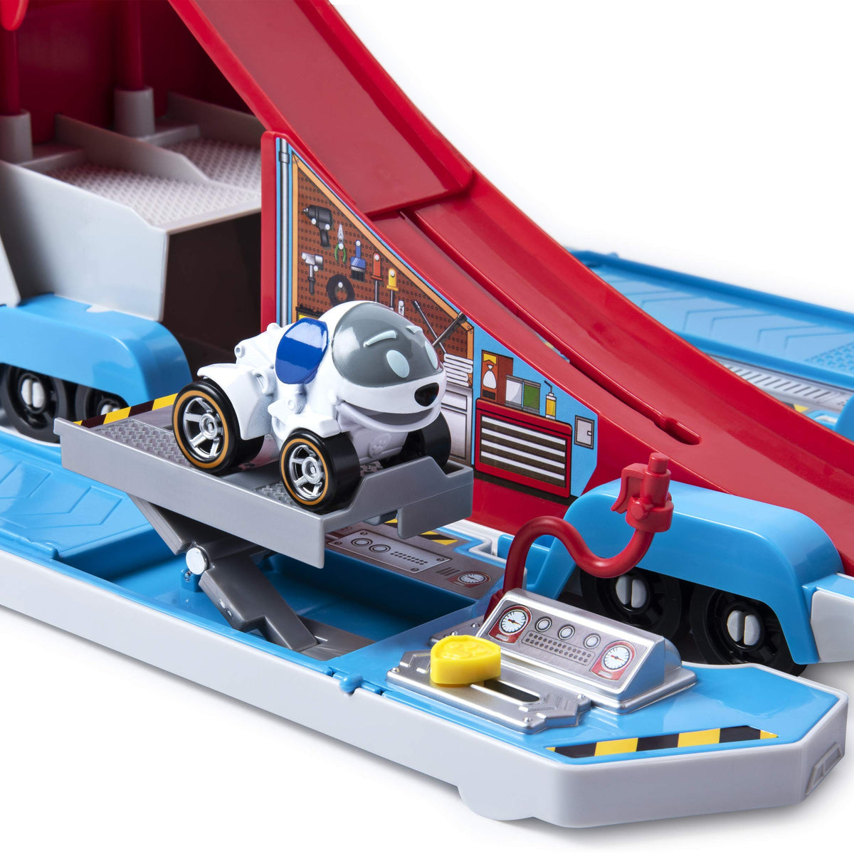 Explore the PAW Patrol Launch’N Haul Patroller with a car ready for action. Verified by CuratCart for quality assurance.