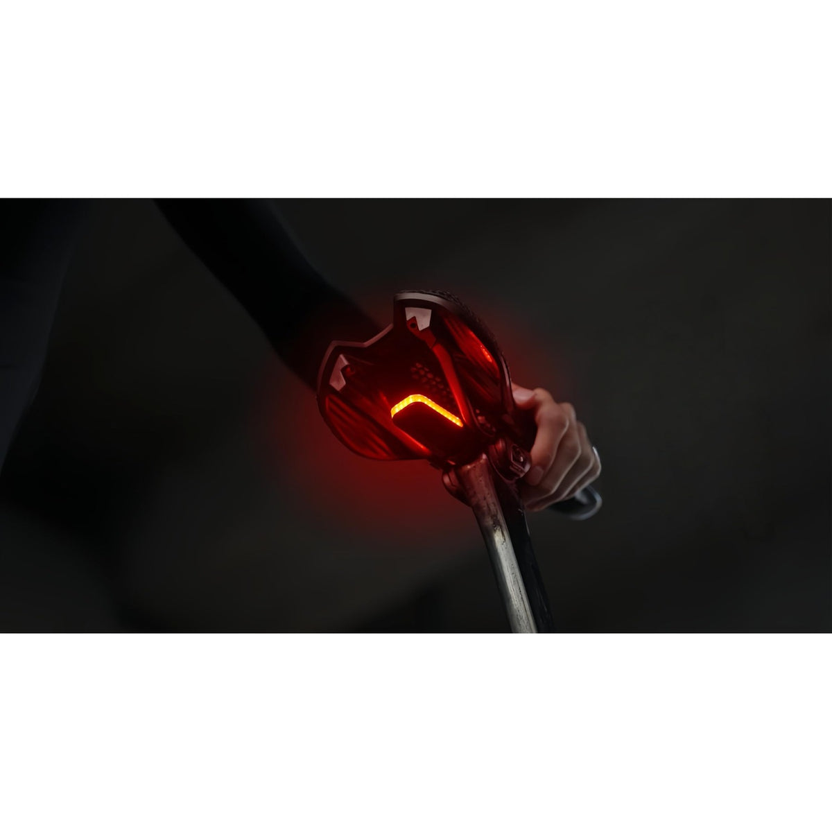 Illuminate your ride with the RAVEMEN Bike Tail Light, exclusively curated by Curat Cart for premium safety and style.