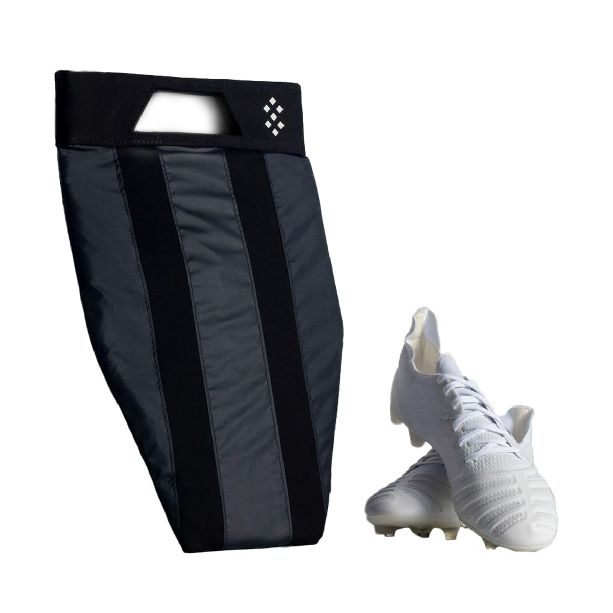 Discover the Salt Aērcase Smell Proof Bag, a premium imported solution for discreet storage, available at Curat Cart.