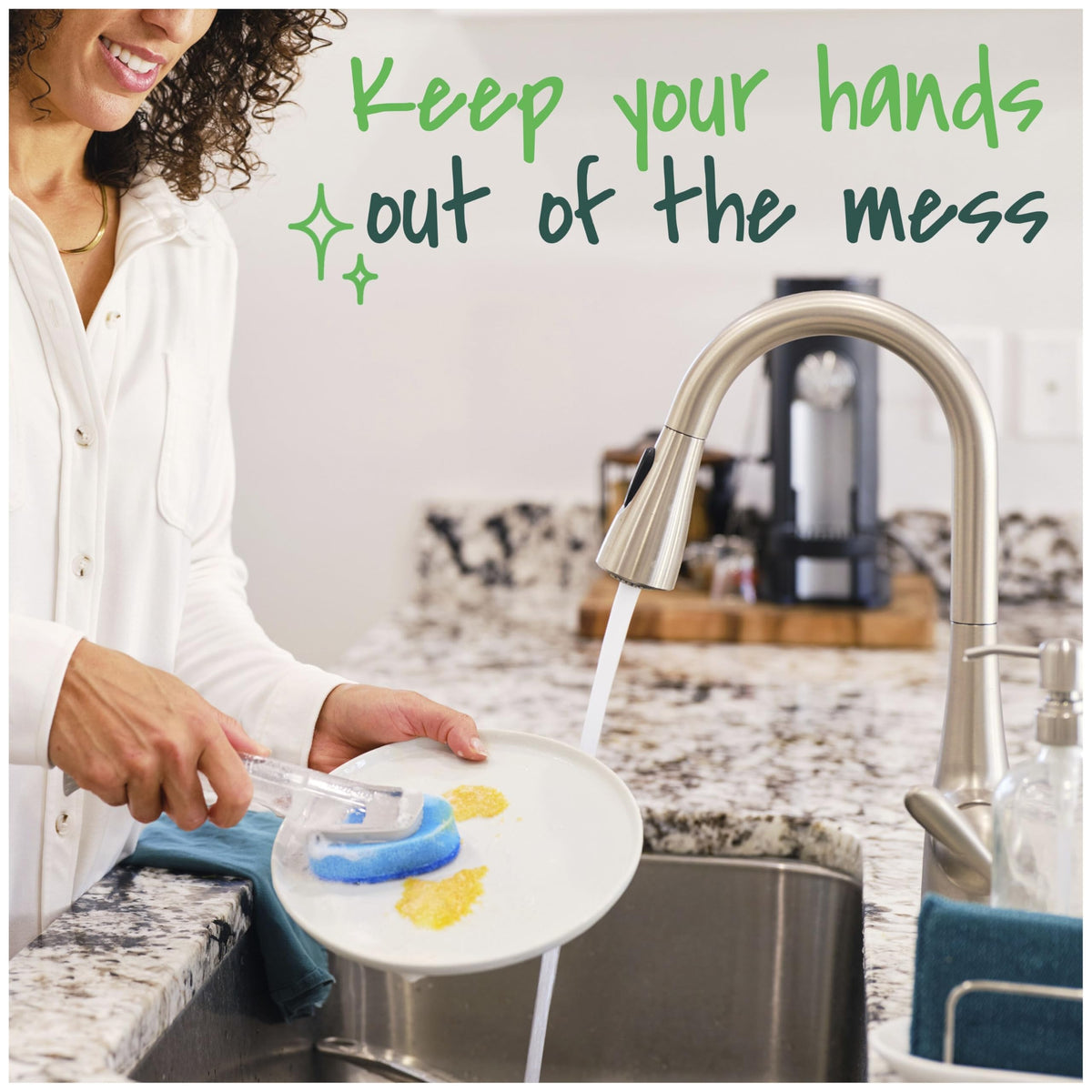 Scotch-Brite Non-Scratch Dishwand Kit keeps hands out of the mess while cleaning. 100% Authentic, available at Curat Cart in India.