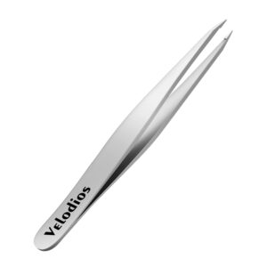 Premium imported pointed tweezers for facial hair, designed for precision and ease. Available at Curat Cart.