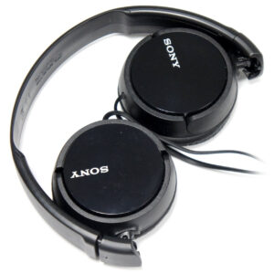 Discover authentic Sony ZX110 Over-Ear Headphones, designed for superior sound quality and comfort. 100% genuine product.
